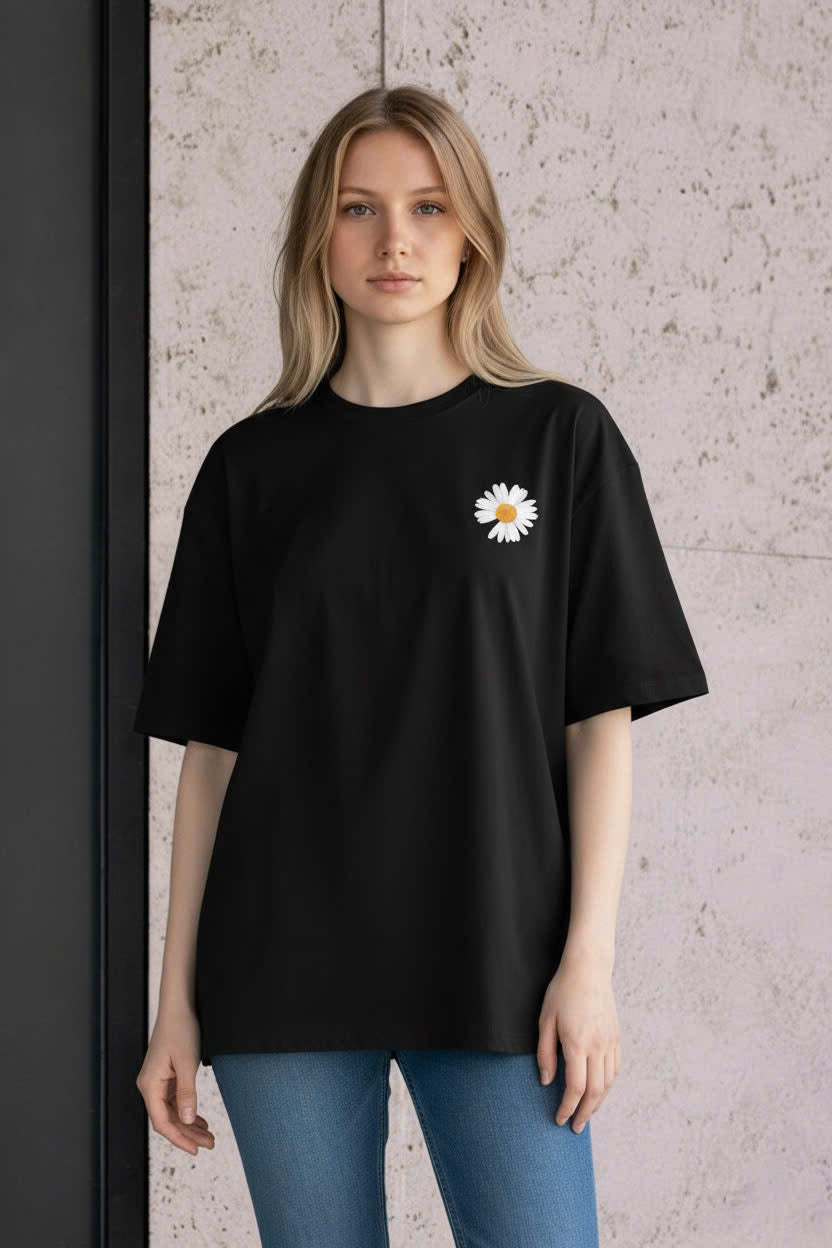 Unisex Oversized Daisy Graphic T-Shirt