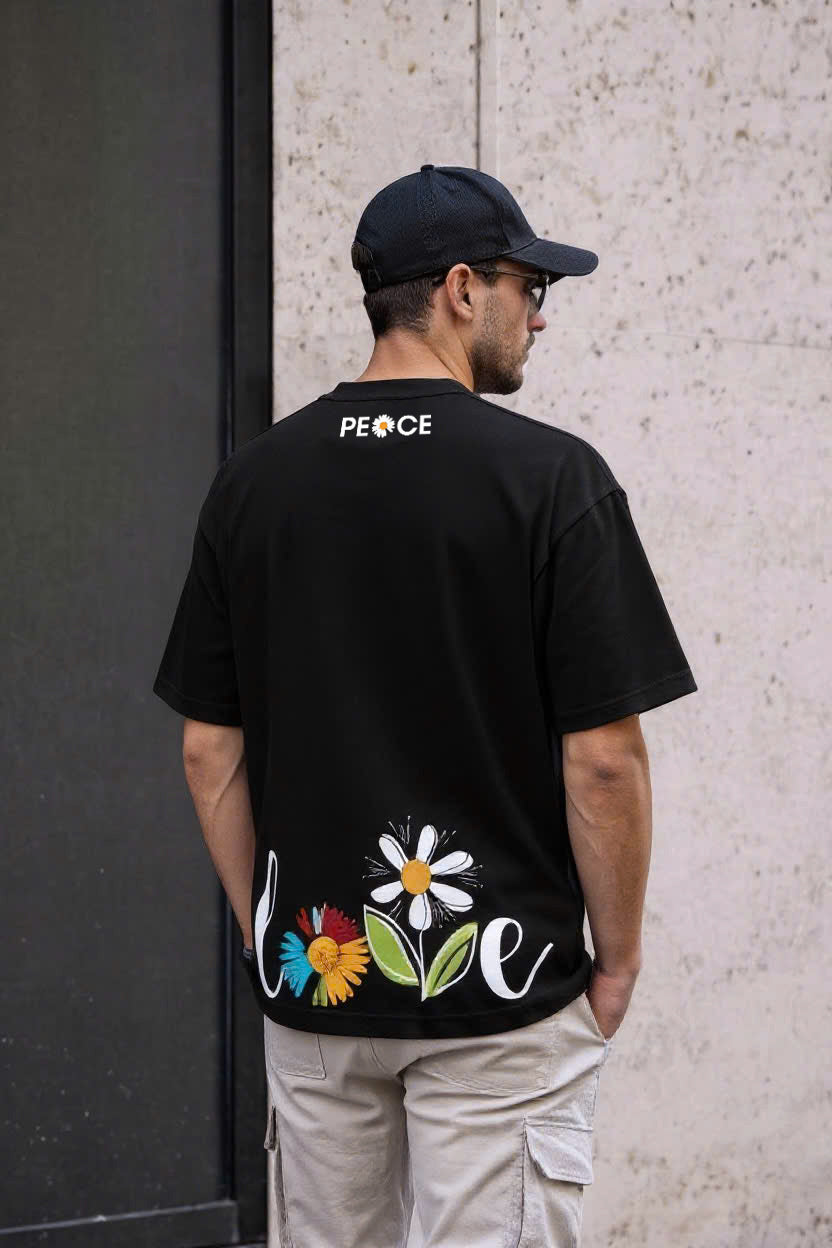 Unisex Oversized Daisy Graphic T-Shirt